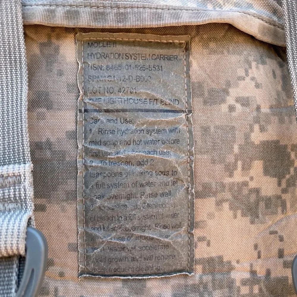 US Military MOLLEE II Hydration System Carrier *No Bladder*